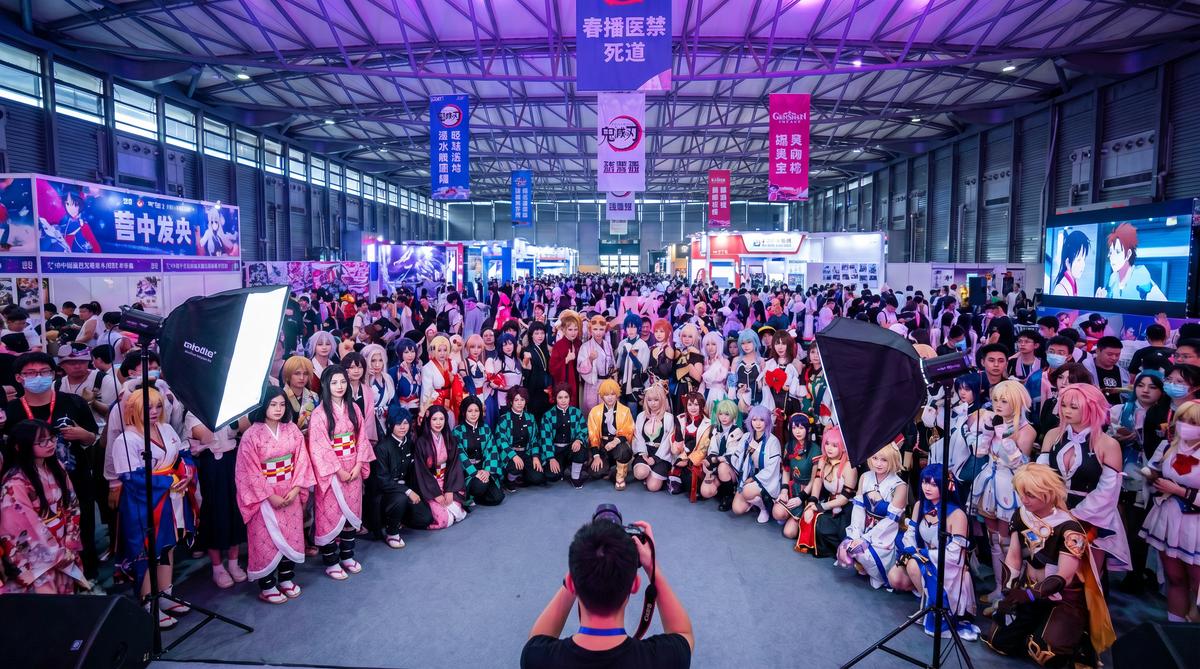 无限臀山动漫cosplay视频